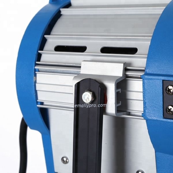 ĐÈN QUAY PHIM SPOTLIGHT 650W