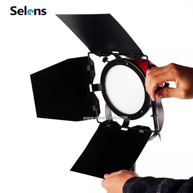 SPOTLIGHT SELENS RED LED 110W  
Đèn quay phim SPOTLIGHT SELENS RED LED 110W   là một trong những đèn quay phim chuyên dụng cho n