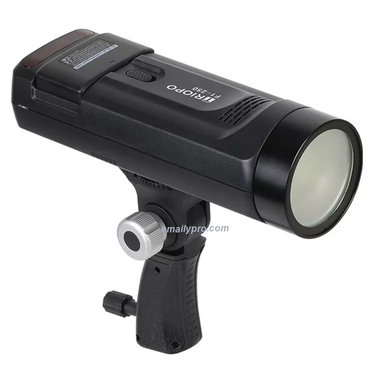 TRIOPO F1-250W TTL 200Ws 2.4G 1/8000 HSS