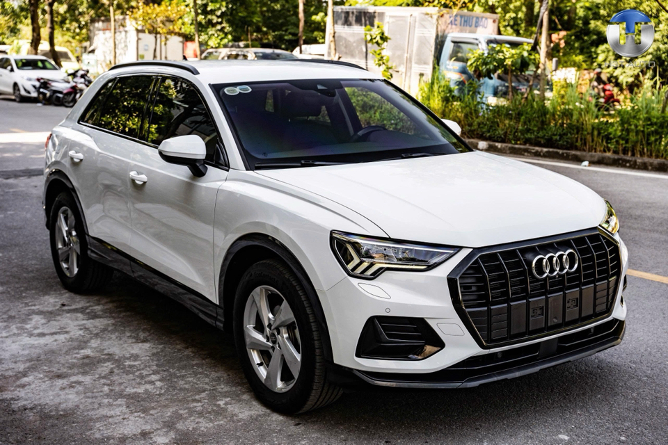 Audi Q3 2024 Trắng Đen 5,000 km