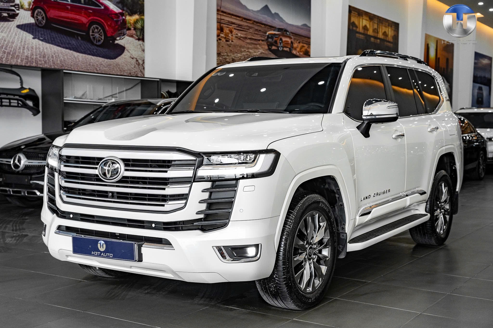 Toyota Land Cruiser LC300 2024