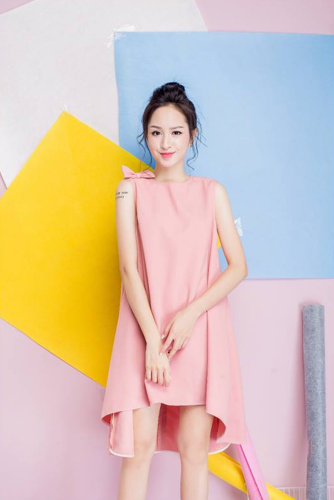 Đầm xuông nơ cổ