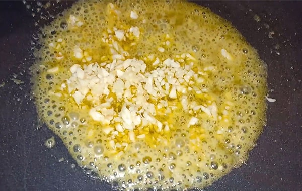 phi tỏi đợm vàng