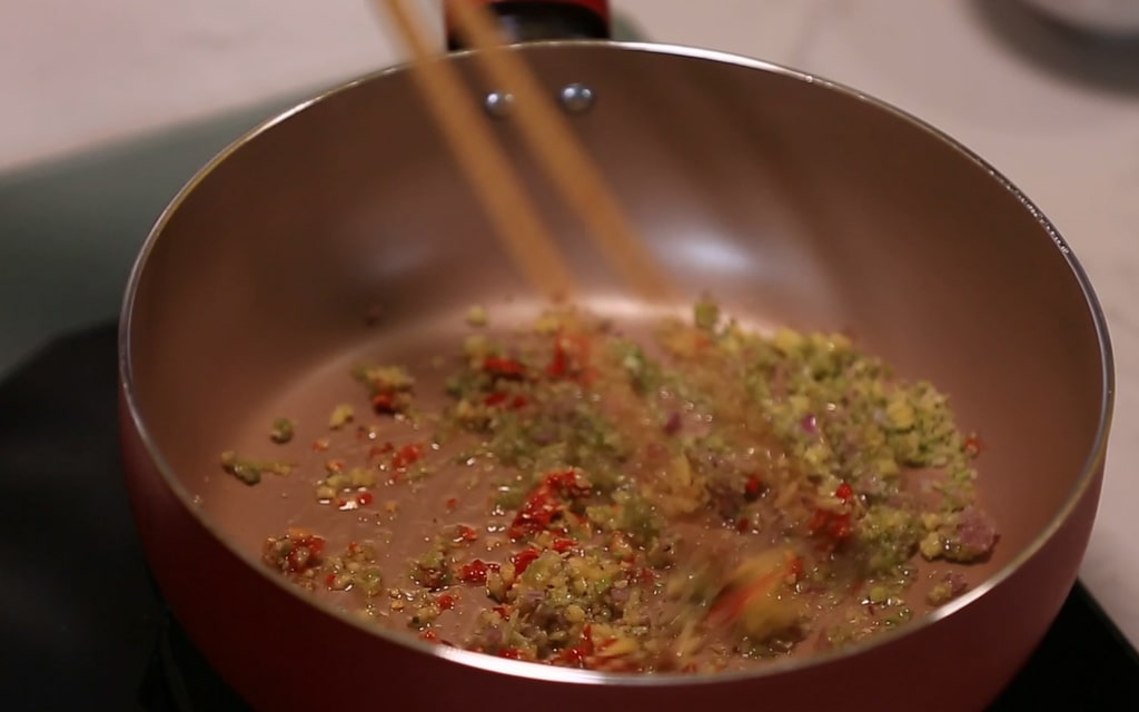 chế biến ốc len xào sả ớt