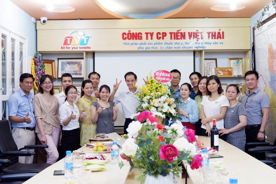 CBNV CÔNG TY CP TIẾN VIỆT THÁI TỔ CHỨC SINH NHẬT TGĐ NGUYỄN QUỐC TOÁN