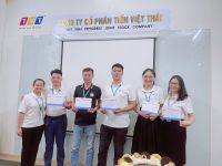 TUYÊN DƯƠNG, KHEN THƯỞNG HỌC SINH LÀ CON CÁN BỘ NHÂN VIÊN CÔNG TY CP TIẾN VIỆT THÁI