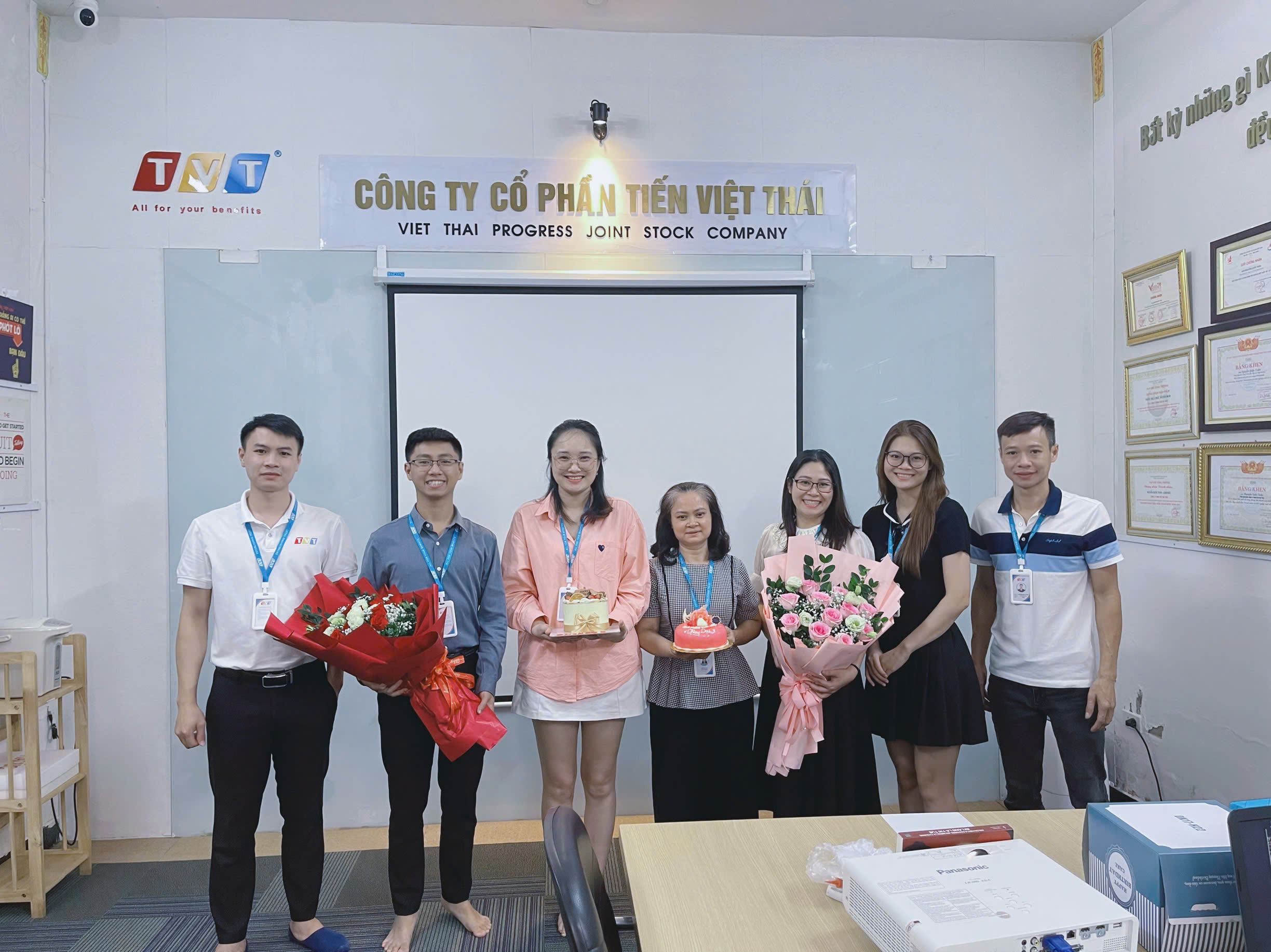 SINH NHẬT QUÝ III – TRAO GIẢI KIỆN TƯỚNG ĐỌC SÁCH QUÝ