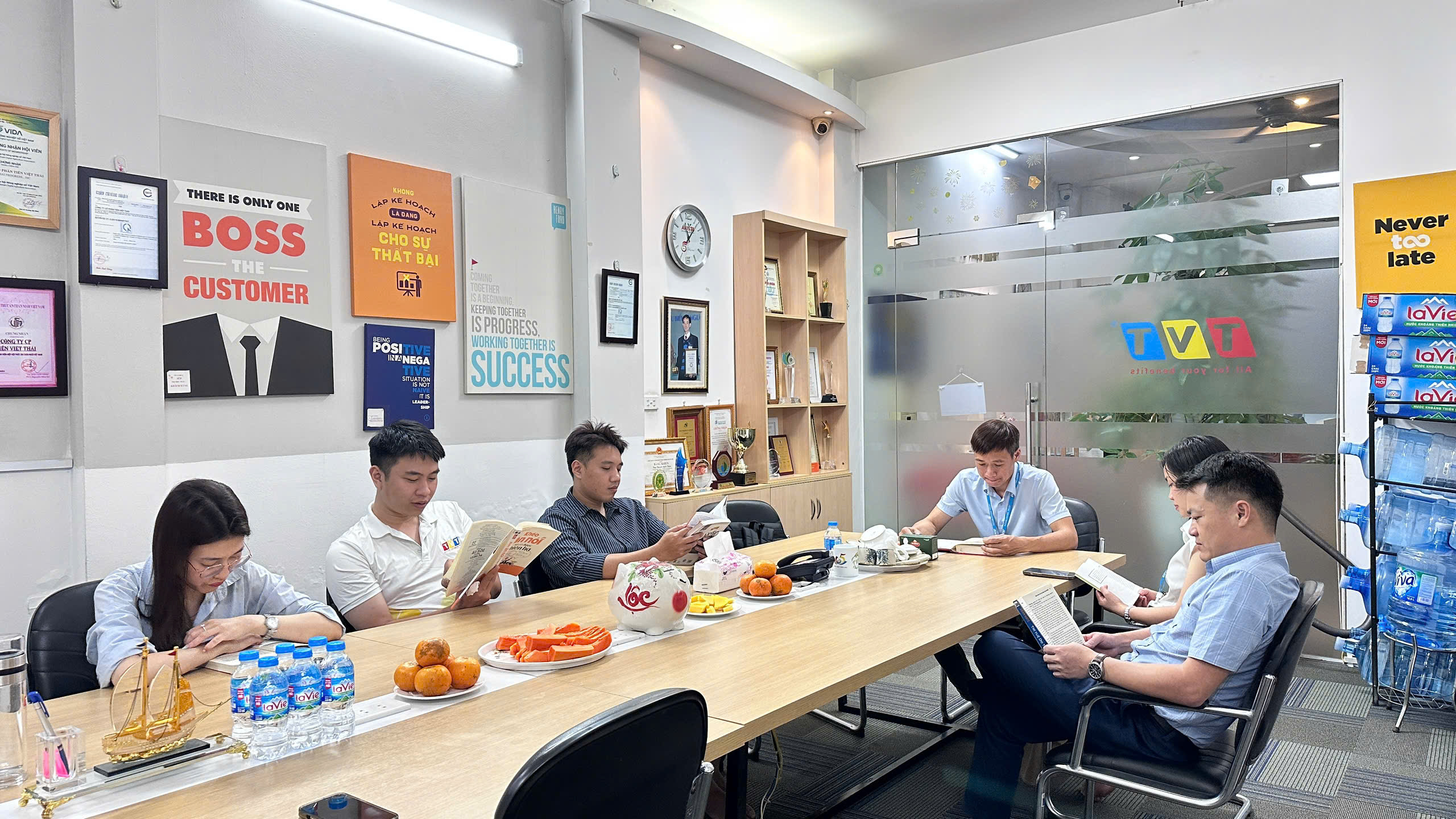 TVT GROUP HƯỞNG ỨNG NGÀY SÁCH VÀ VĂN HÓA ĐỌC VIỆT NAM 21/4 – LAN TỎA TRI THỨC, NUÔI DƯỠNG TƯ DUY