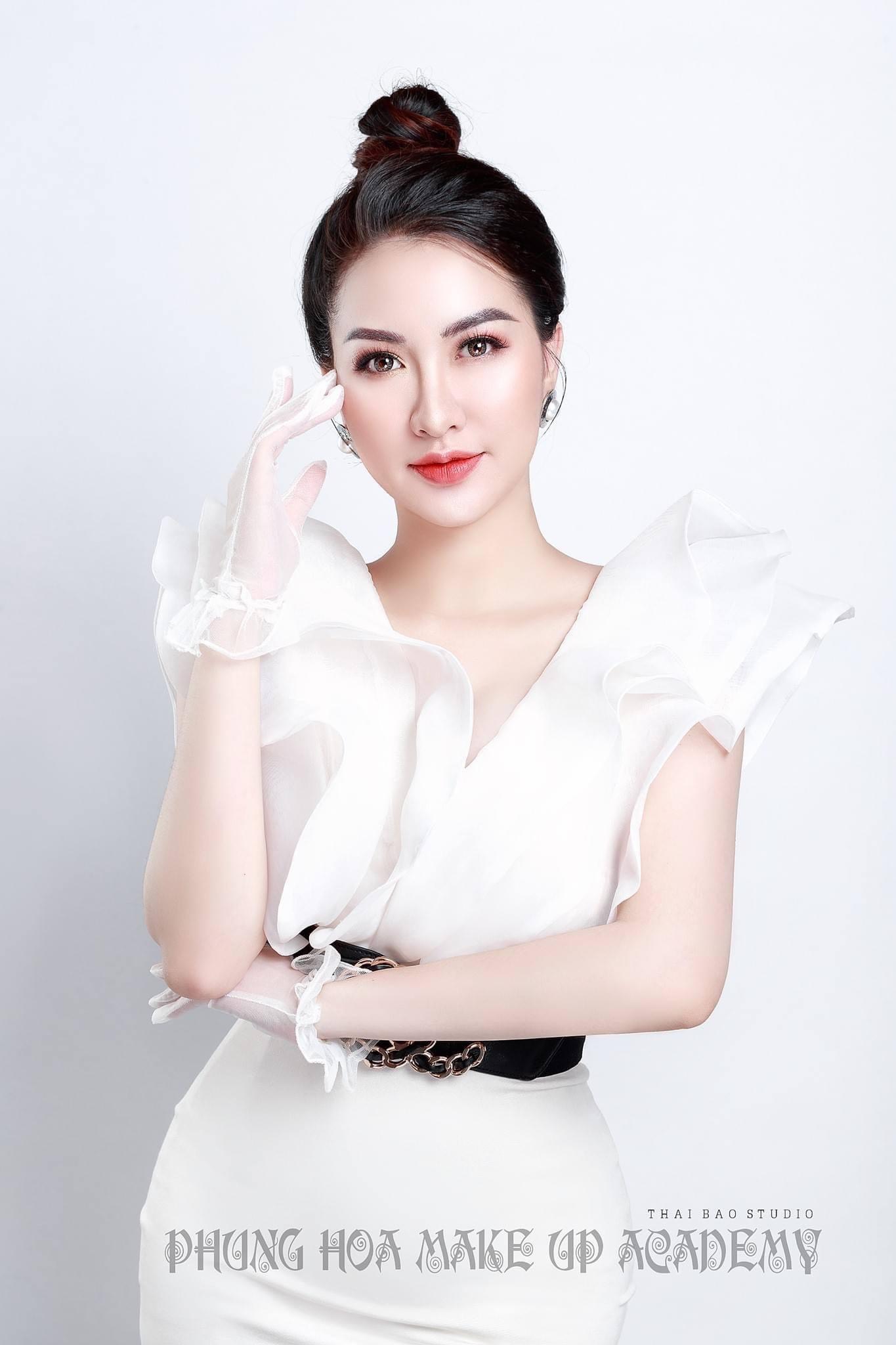 MOM Phạm Nguyễn Đài Trang