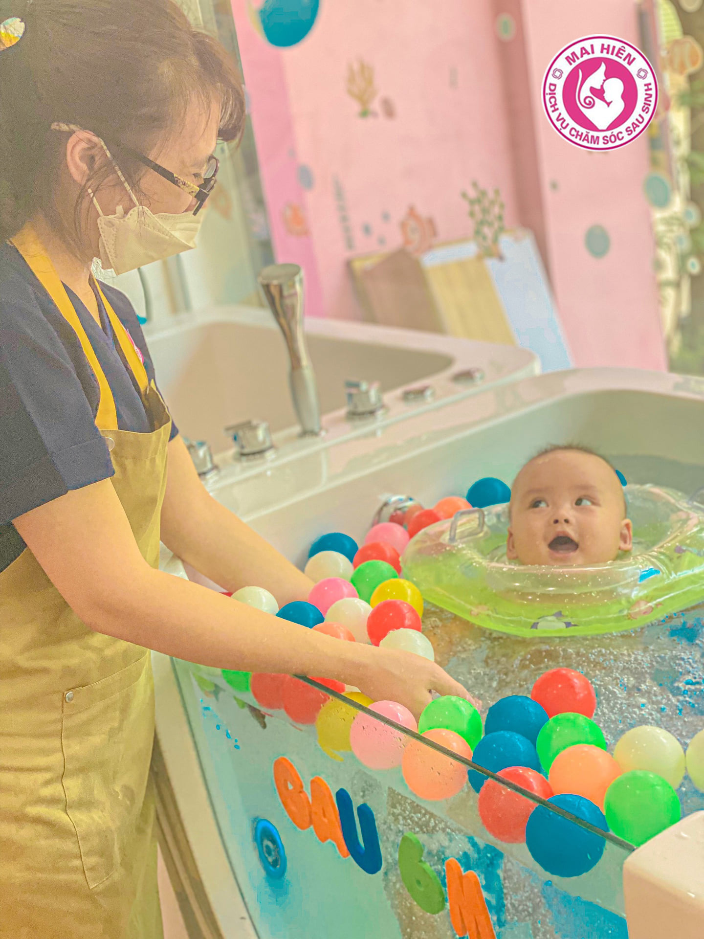 Bơi thủy liệu tại Vinh