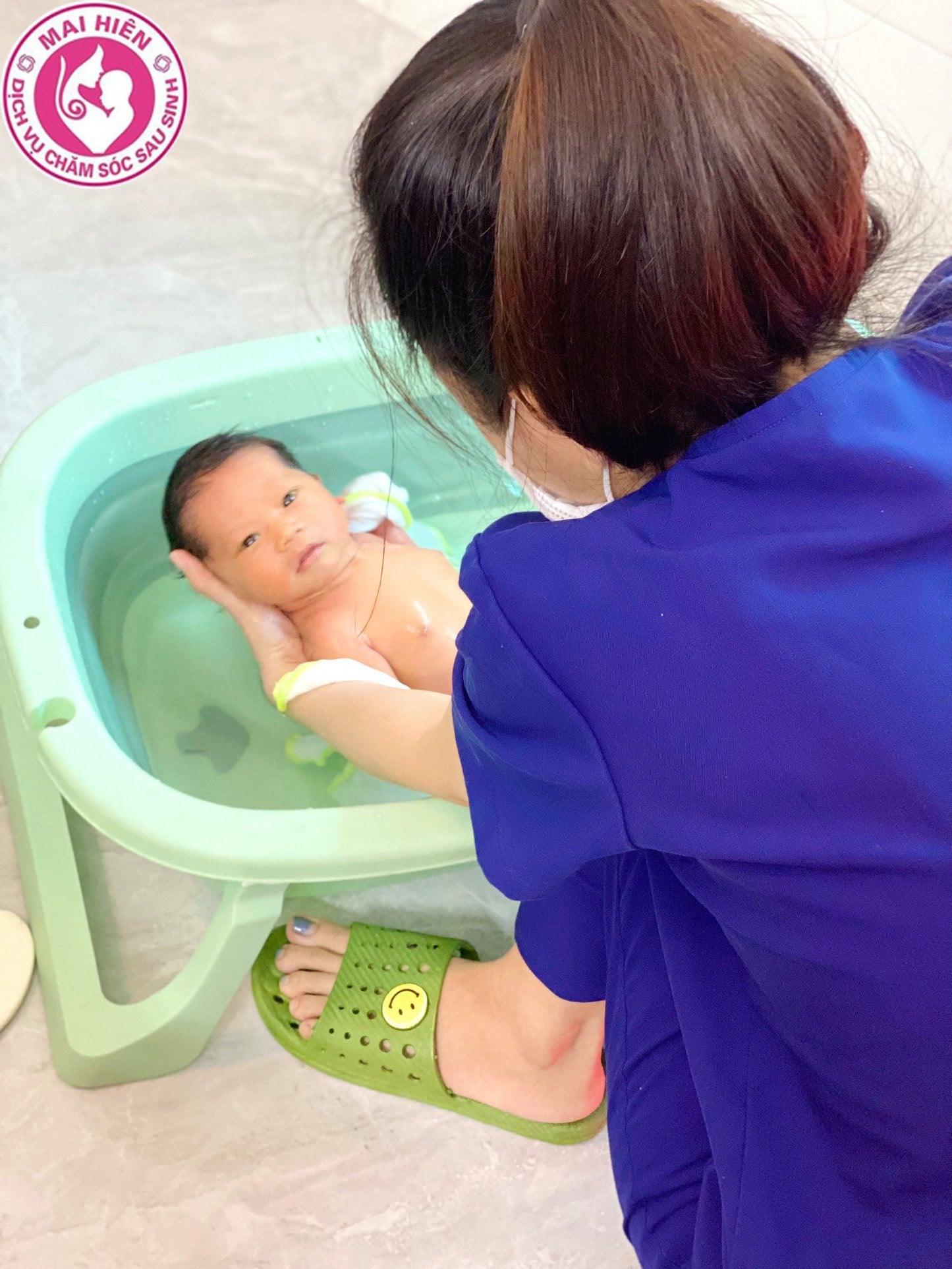 Tắm bé tại nhà ở Vinh