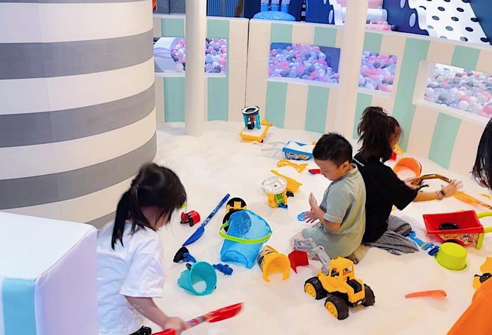 Xây dựng tùy chỉnh các chương trình giải trí phong phú để thu hút khách hàng