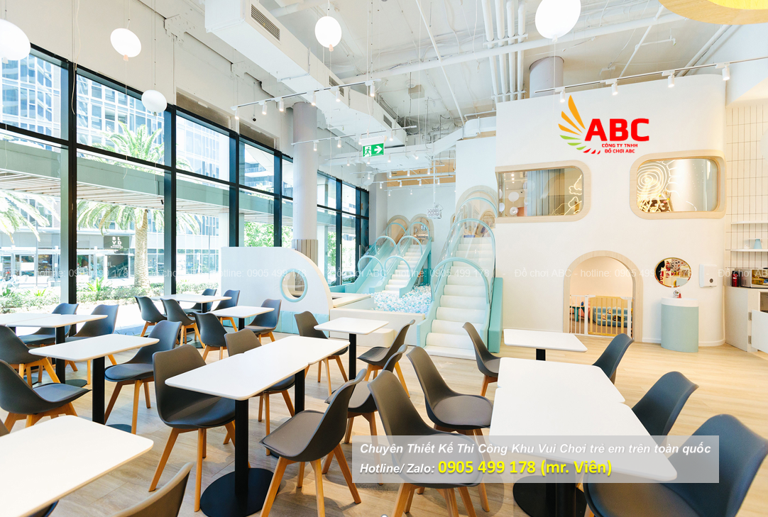 Quán cafe kết hợp khu vui chơi lý tưởng cho trẻ em với chủ đề vương quốc kỳ ảo dưới biển