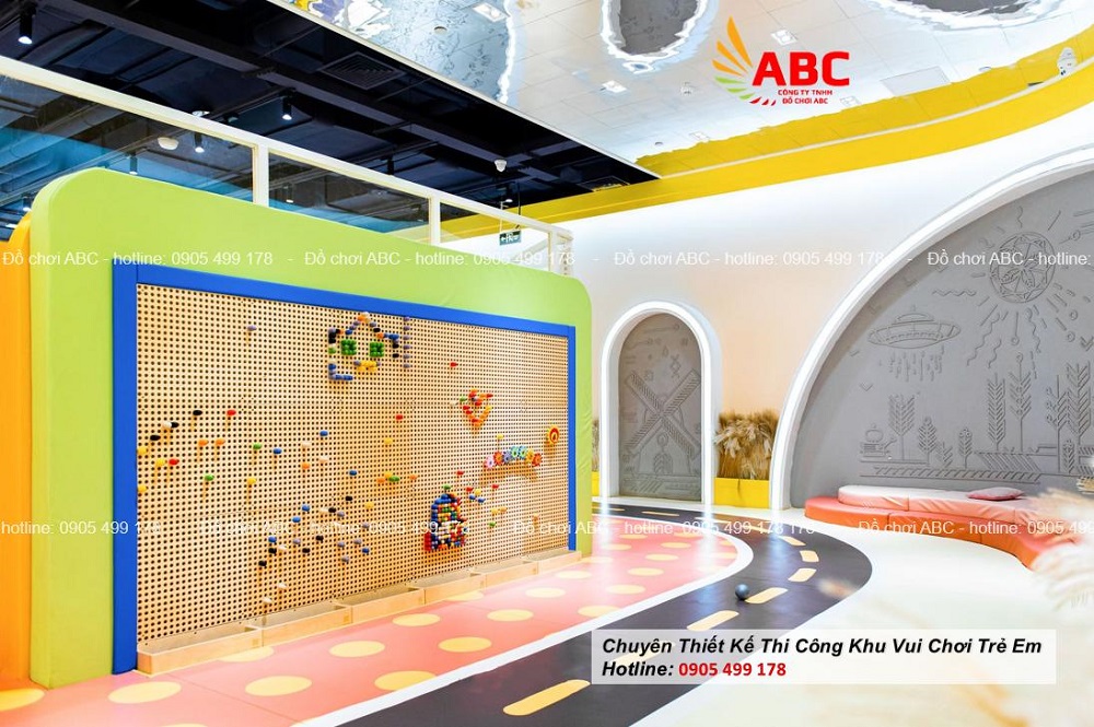 Tên khu vui chơi cần phù hợp với chủ đề và màu sắc của sân chơi