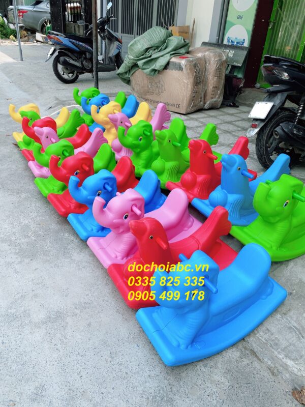 Bập bênh hình thú với thiết kế dễ thương và chất liệu cao cấp