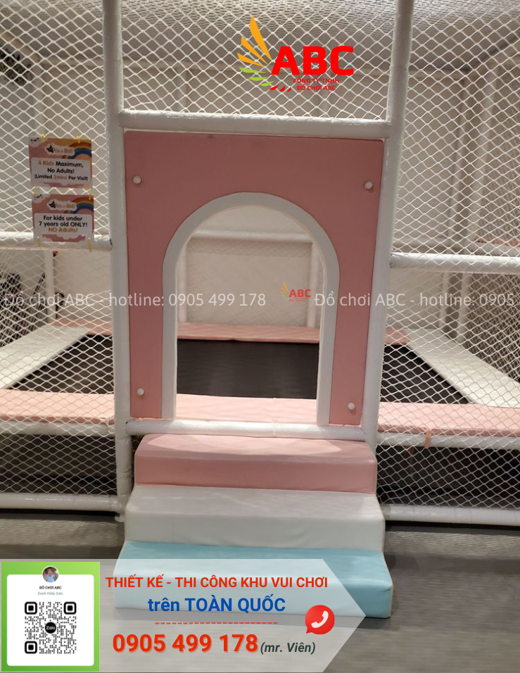 Khu vực bạt nhún trampoline là điểm nhấn hấp dẫn và sôi động trong các khu vui chơi