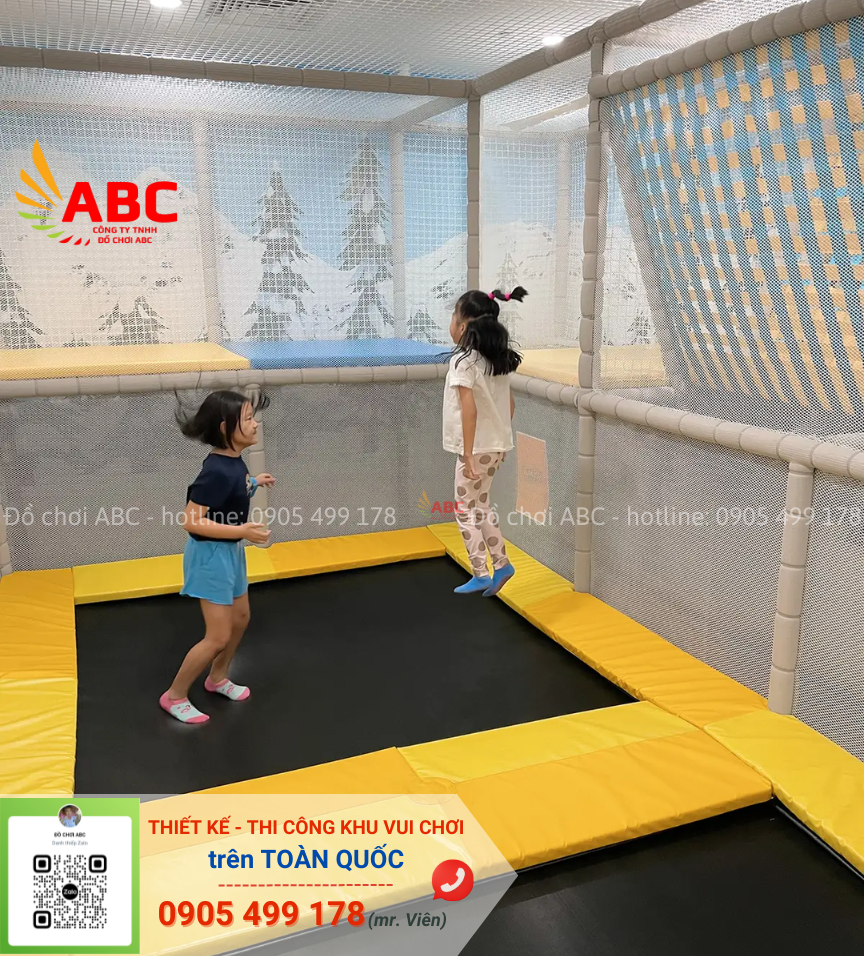 Sàn nhún lò xo được các bé thích thú khi đến khu vui chơi