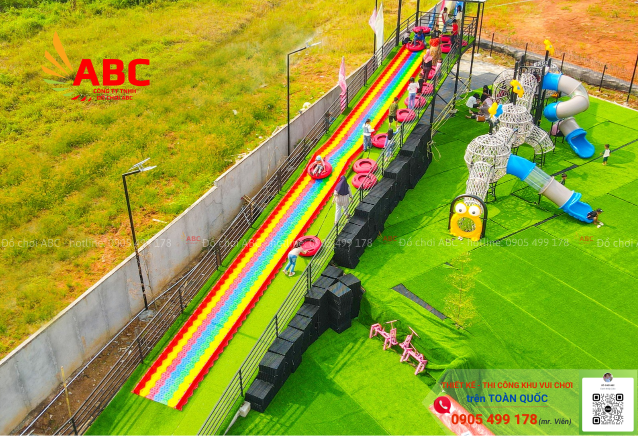 Khu vui chơi trẻ em ngoài trời