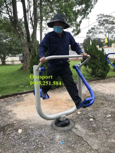 Thiết bị tập đi bộ trên không Onespport công viên 1