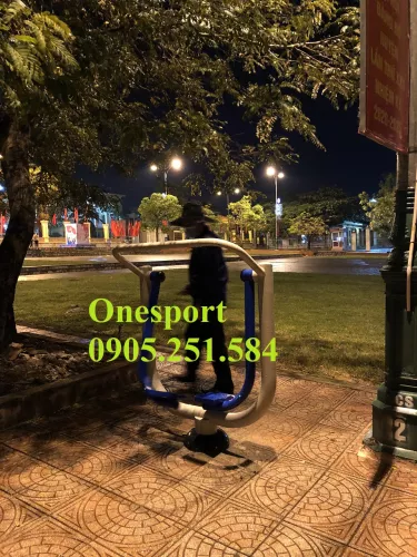 Thiết bị tập đi bộ trên không công viên onesport