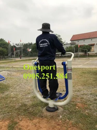 Thiết bị tập đi bộ trên không Onespport công viên 