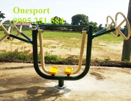 Cụm đi bộ trên không kết hợp tập tay vai đô ngoài trời Onesporti.jpg (2)