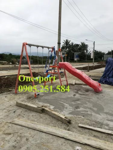 Bộ cầu trượt xích đu mầm non ngoài trời onesport (3)