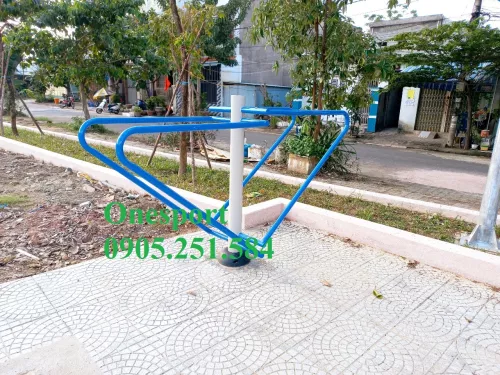 Dụng cụ tập xà kép 2 cấp ngoài trời onesport (1)