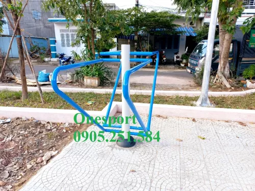 Dụng cụ tập xà kép 2 cấp ngoài trời onesport (2)
