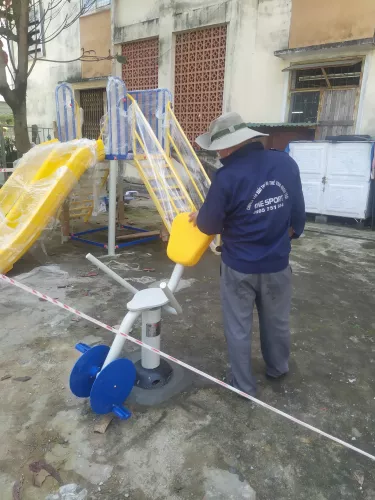 Thiết bị tập đạp xe có tựa lưng công viên onesport 