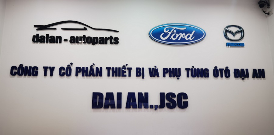 mua két nước xe Ford chính hãng ở đâu