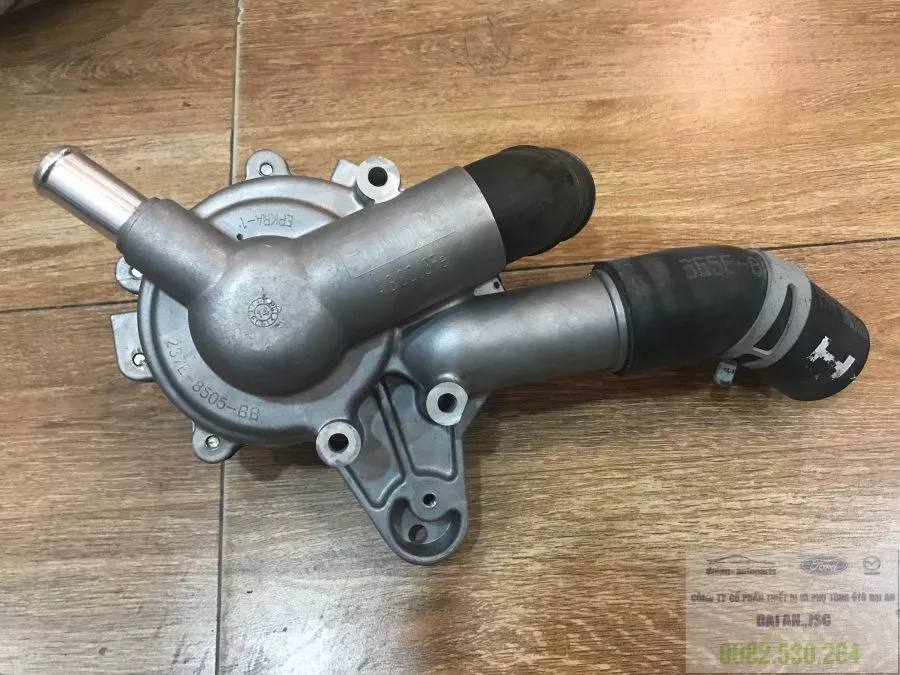 Bơm nước Escape 3.0 / 5L8E8501AB