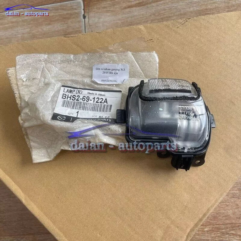 Đèn xi nhan trên gương Mazda 3 2015 chính hãng BHS269182A BHS269122A