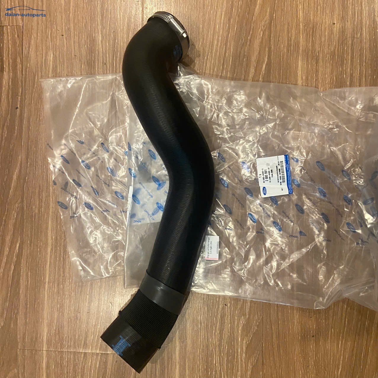 ống gió két turbo ranger 3.2 (ngắn ) chính hãng AB3Z6K683Q