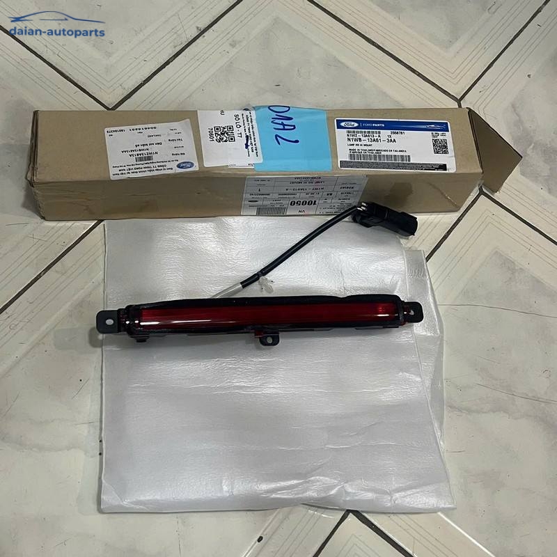Đèn phanh trên cốp sau Ford Ranger Everest 2023–2025 chính hãng