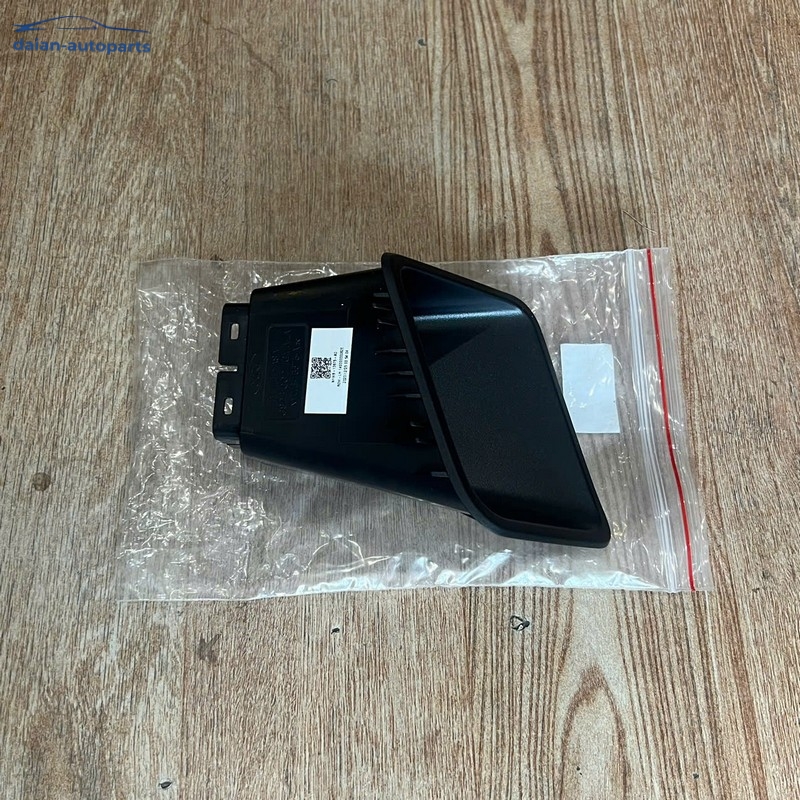 Đèn soi biển số Ranger 2024–2025 chính hãng N1WZ13550F N1WZ13550E