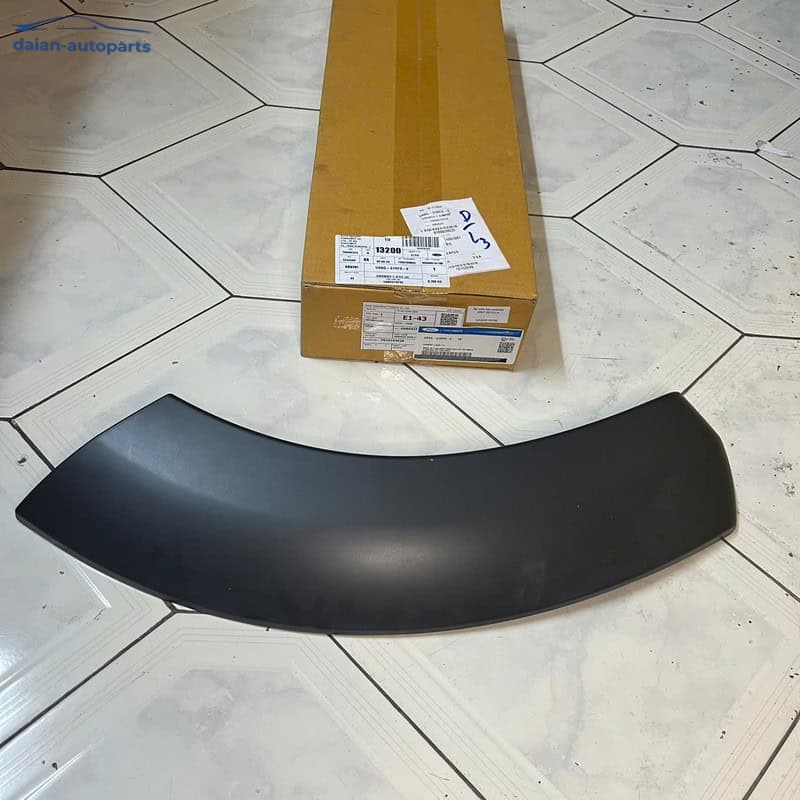Ốp cửa sau Ford Everest 2007–2014 chính hãng