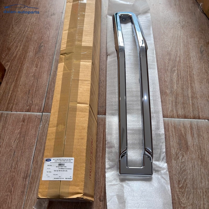 Ốp mạ ga lăng Everest 2023 chính hãng N1VZ8418HA