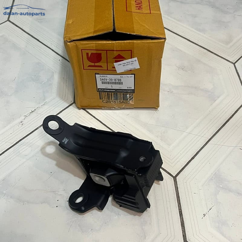 Chân máy đuôi hộp số Mazda 2 2014–2024 chính hãng Mã DA6V39070B
