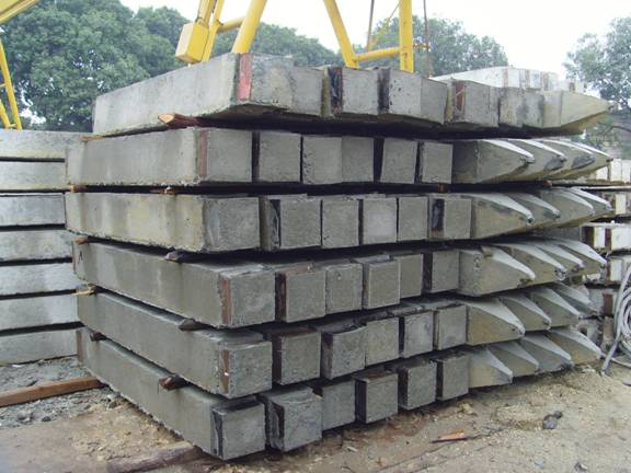 Cọc bê tông 25x25cm