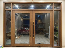 Cửa đi 2 cánh, khung nhôm, kính cường lực dày 10mm (giá đã bao gồm phụ kiện)