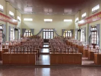 Bàn viết hội trường (3 hàng trước)