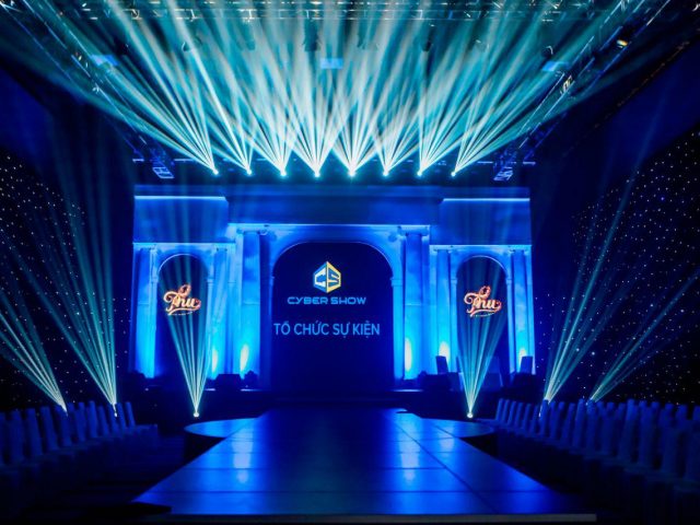 Tổ chức sự kiện