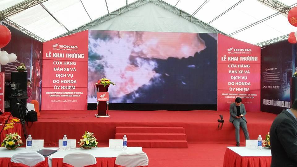 Sân khấu sự kiện