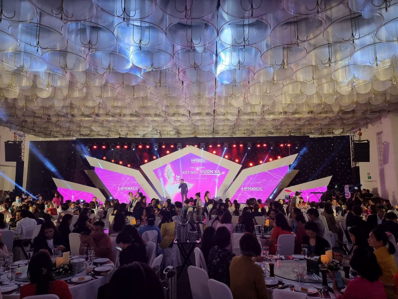 Tổ chức sự kiện