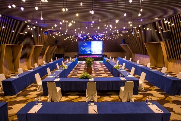 Tổ chức sự kiện