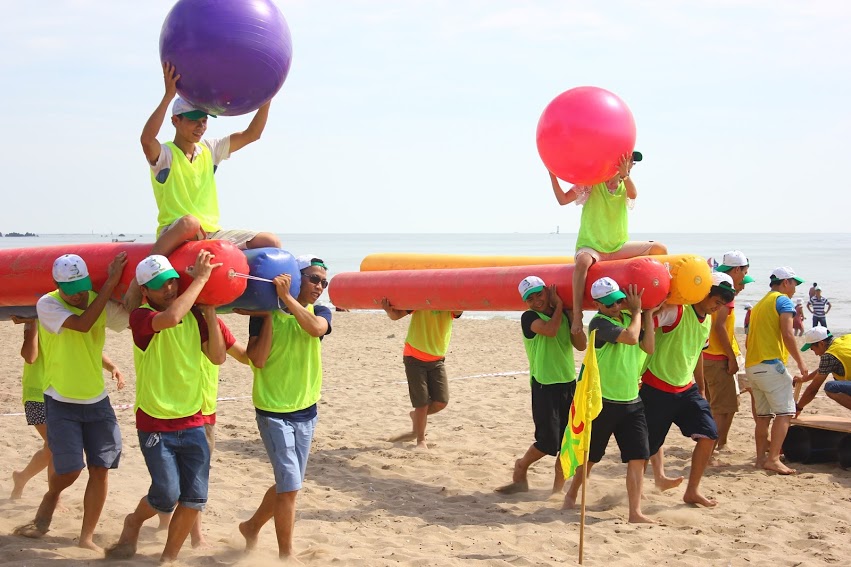 Tổ chức team building