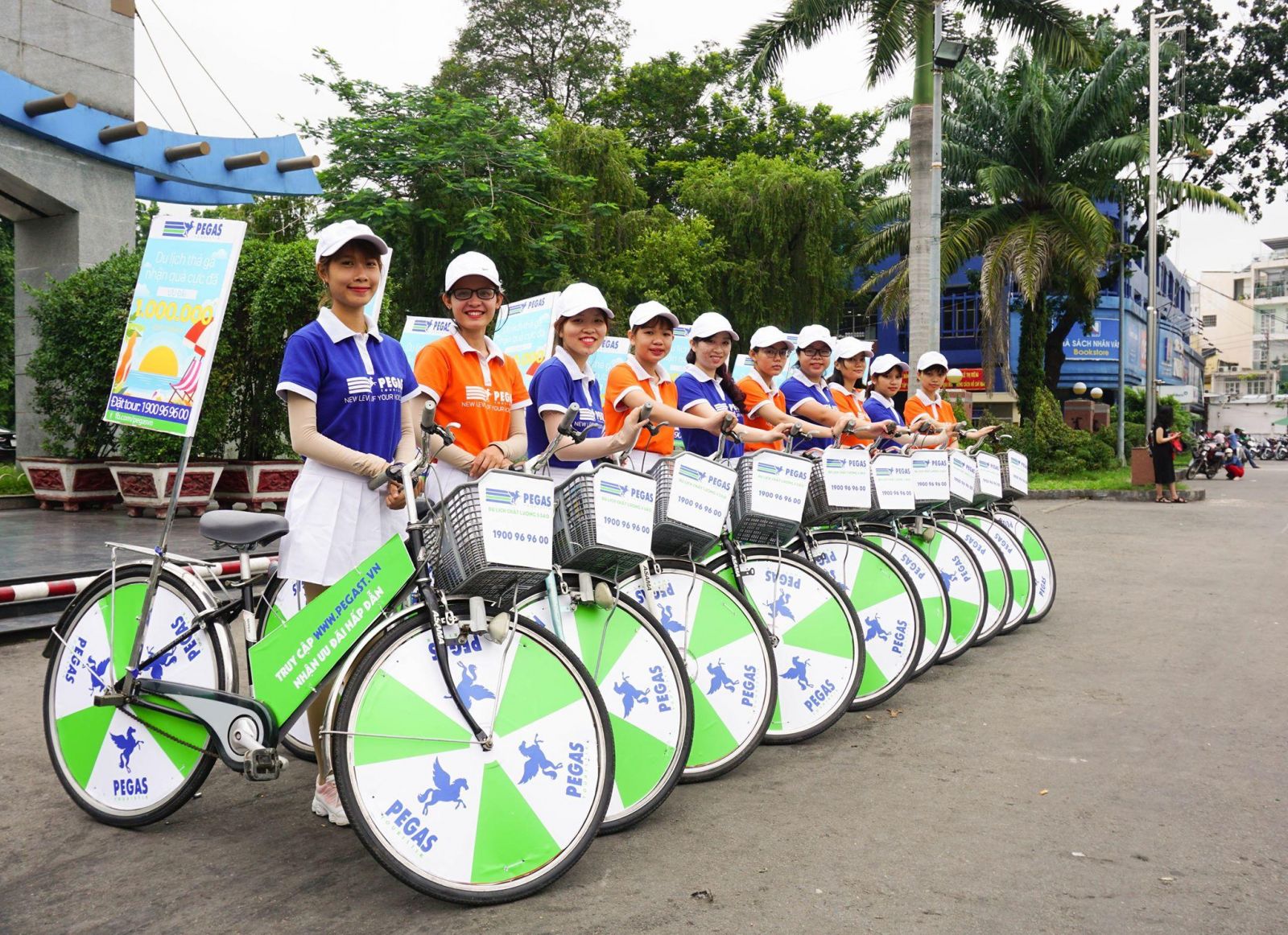 Tổ chức roadshow