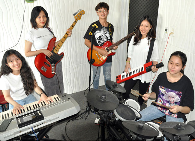 Nhạc cụ sự kiện