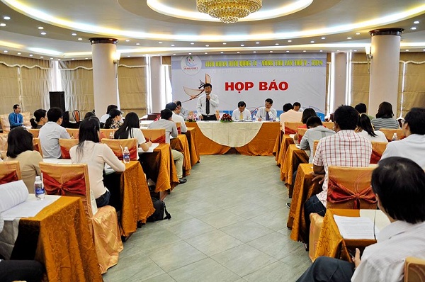 Tổ chức sự kiện họp báo